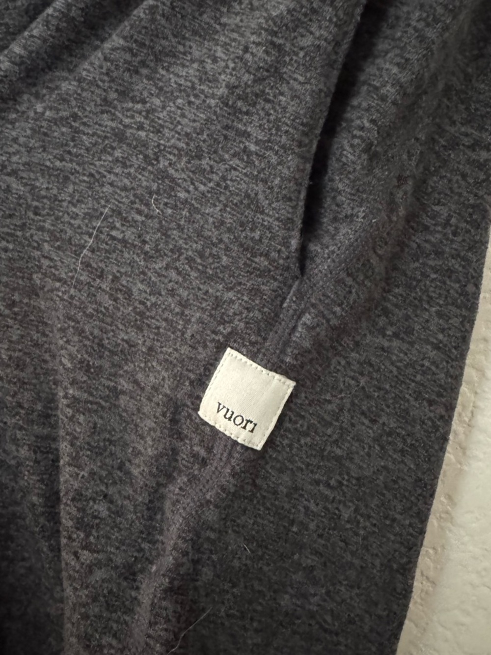 Vuori Joggers - Heather Grey - Picture 2 of 4